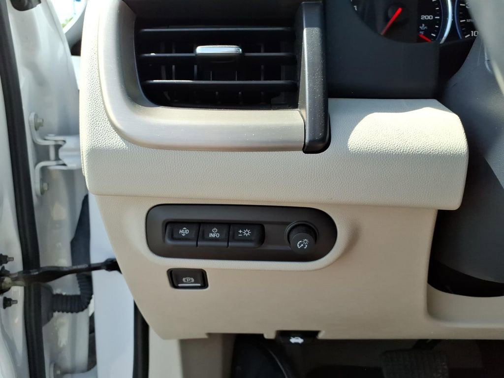 Used 2023 GMC Terrain Denali w/ Denali Premium Package AWD/4WD image 15