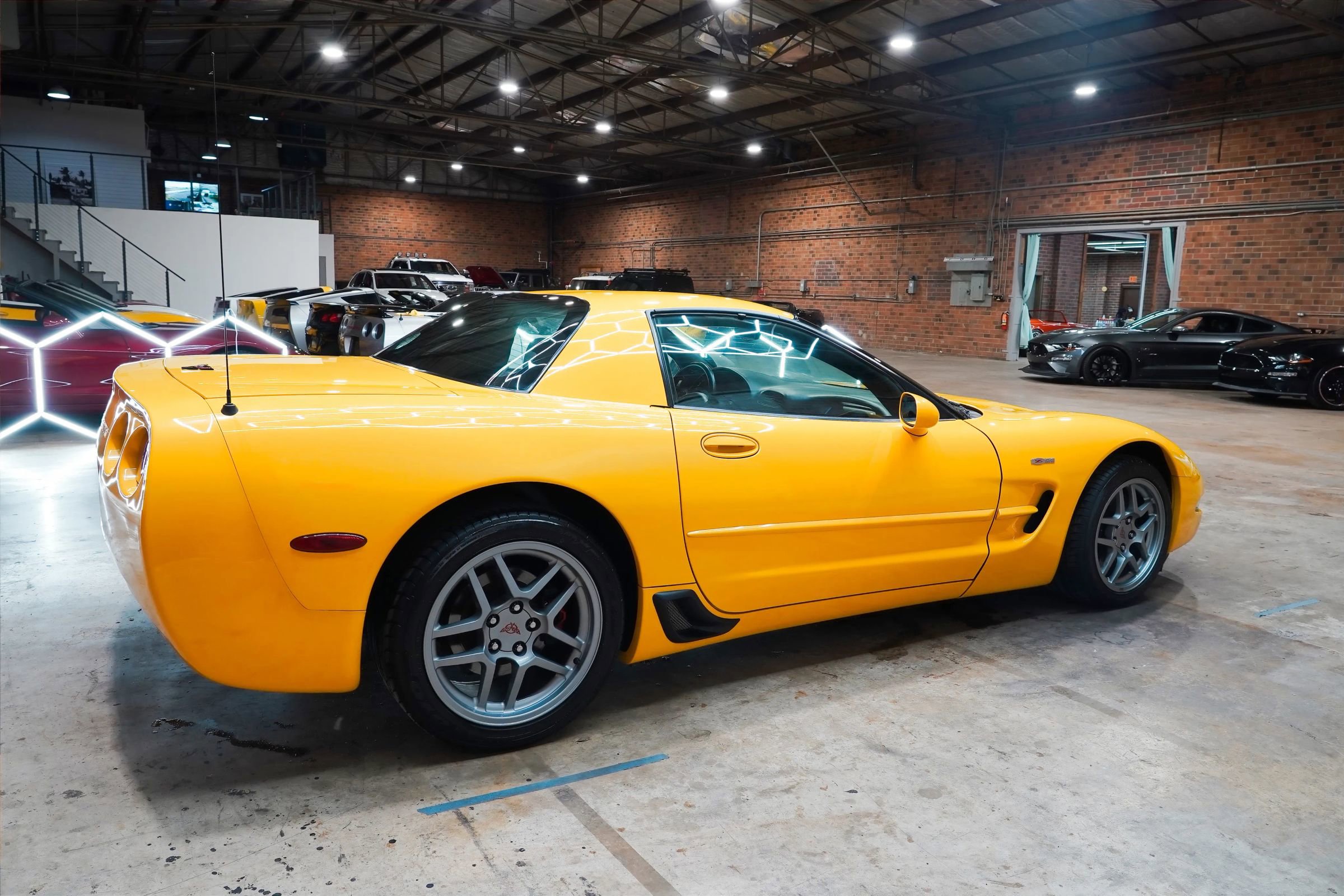 Used 2002 Chevrolet Corvette Z06 w/ Memory Pkg RWD image 17