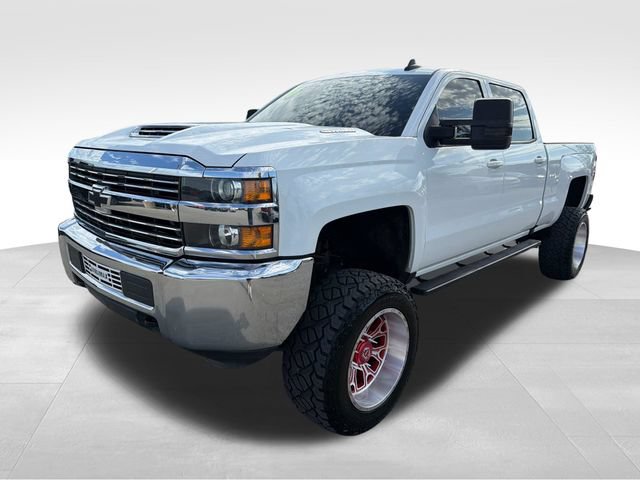 Used 2017 Chevrolet Silverado 2500 LT AWD/4WD image 3