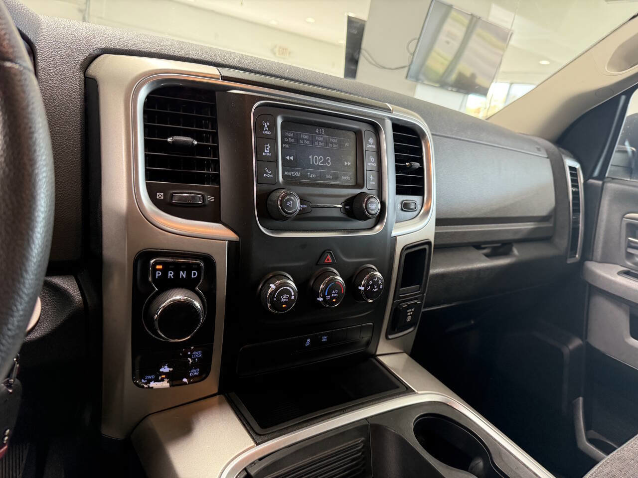 Used 2018 RAM 1500 Classic SLT image 14
