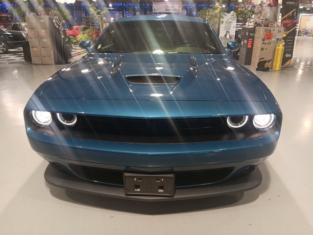 Used 2020 Dodge Challenger GT w/ Blacktop Package AWD/4WD image 9