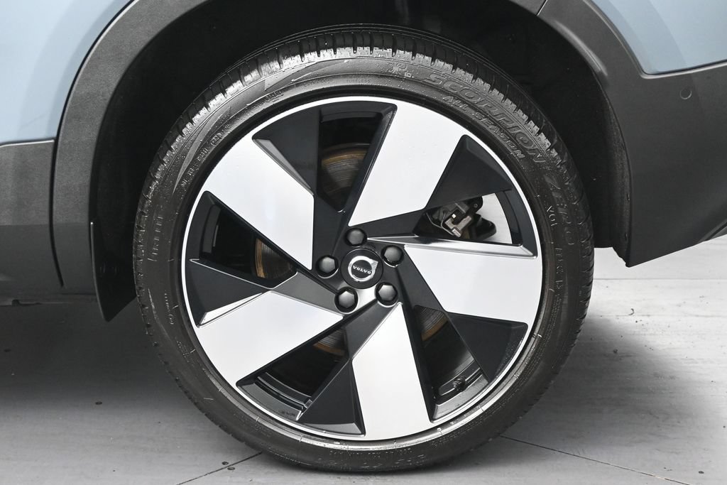 Used 2023 Volvo C40 P8 Recharge Ultimate AWD/4WD image 33