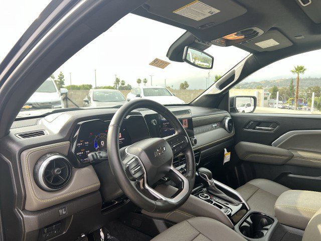 Used 2025 Chevrolet Colorado ZR2 w/ Midnight Edition image 10