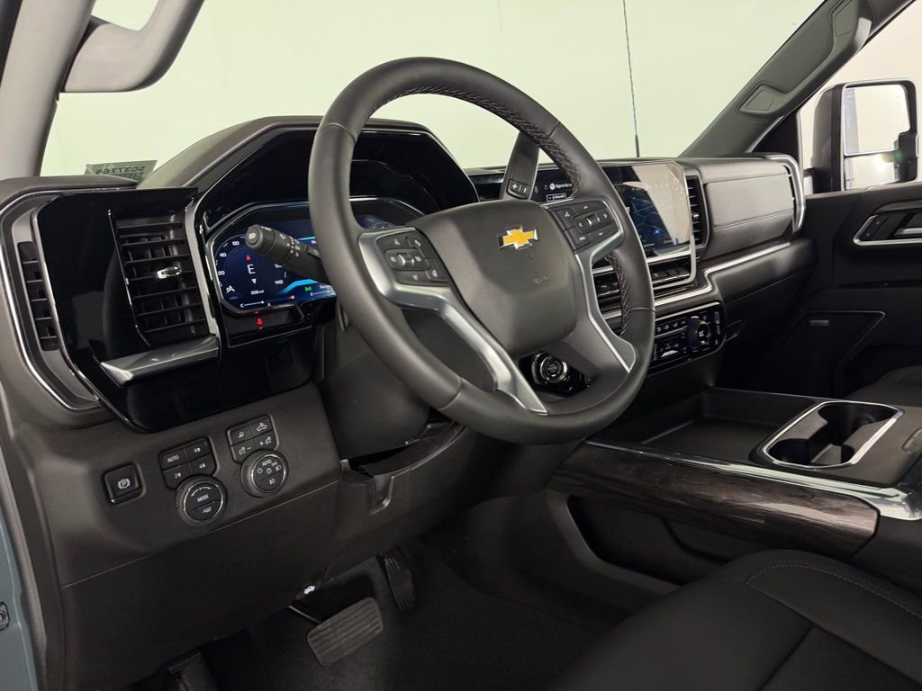 Used 2026 Chevrolet Silverado 3500 LTZ w/ LTZ Plus Package image 24