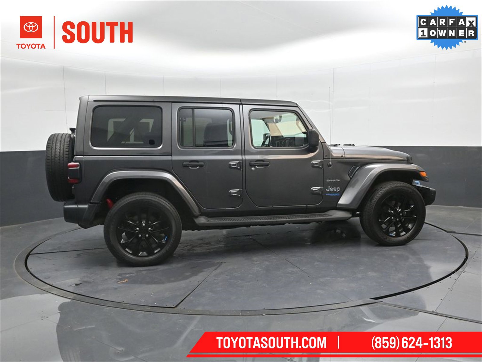 Used 2022 Jeep Wrangler Unlimited Sahara 4xe image 3
