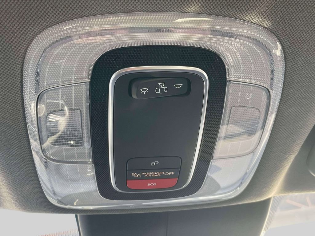 Used 2023 Hyundai Elantra SEL w/ Preferred Accessory Package image 30