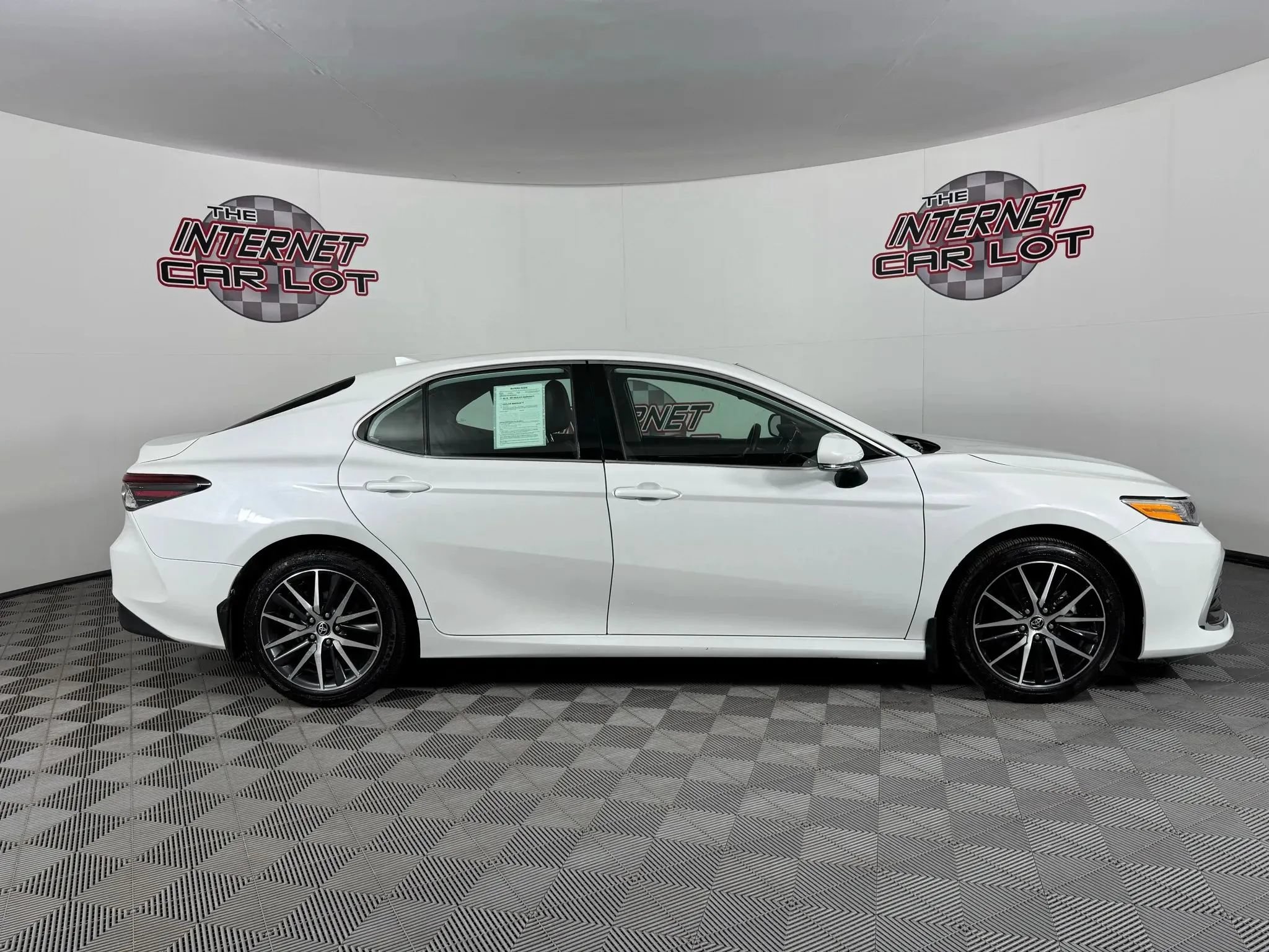 Used 2024 Toyota Camry XLE w/ Cold Weather Package AWD/4WD image 8