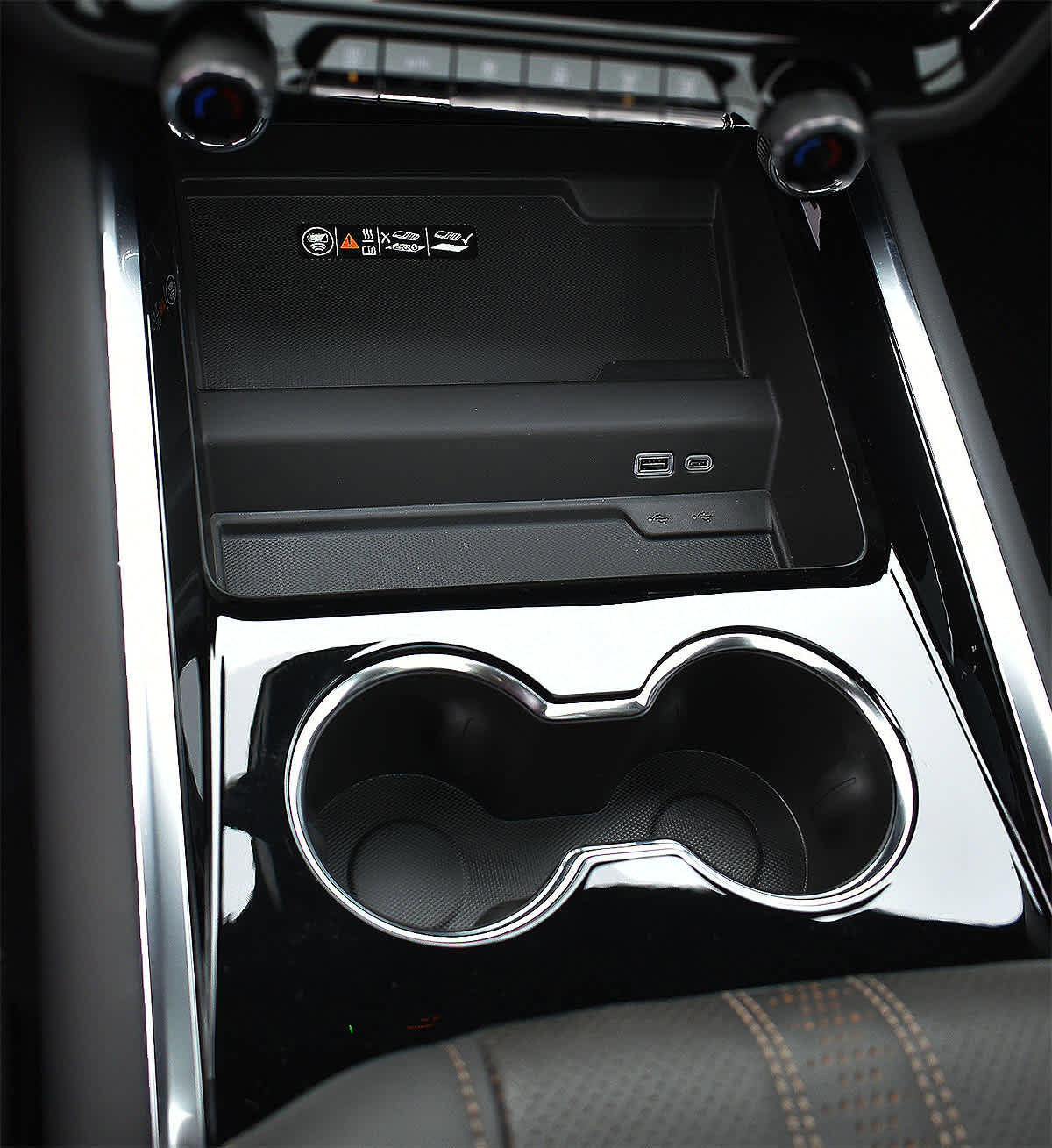 New 2026 Chevrolet Suburban High Country image 24