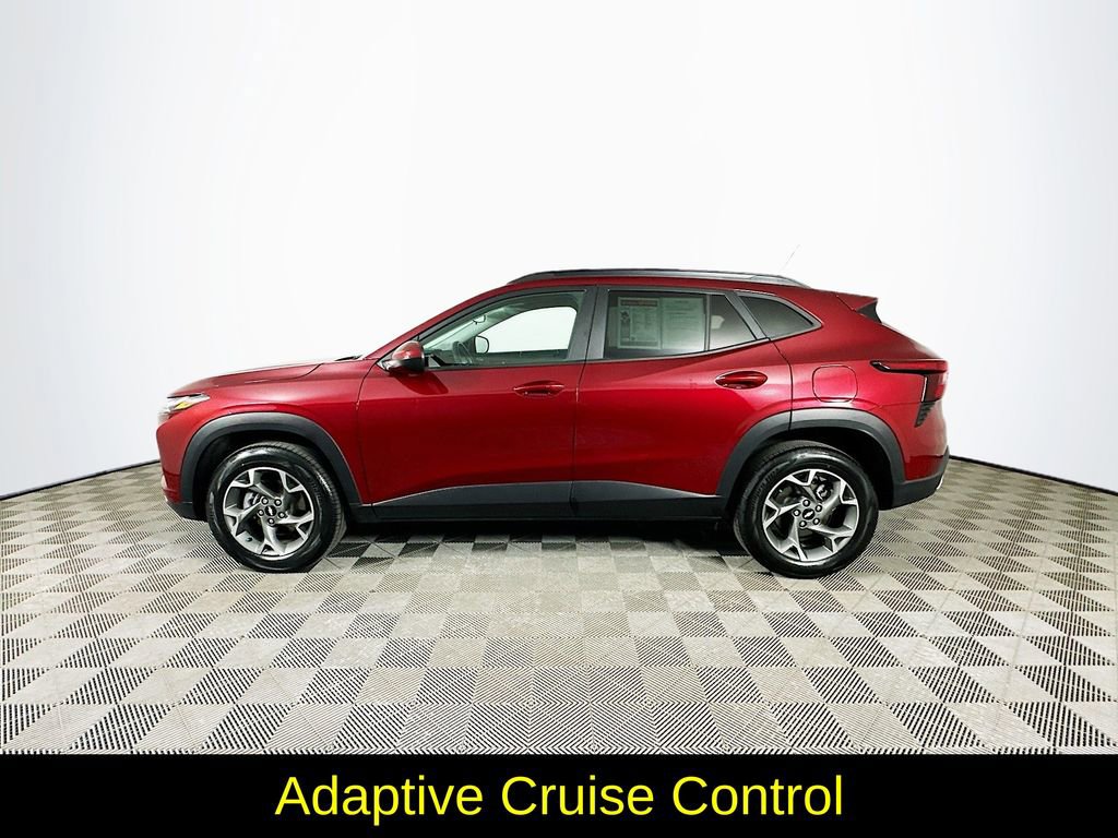 Used 2024 Chevrolet Trax LT w/ Driver Confidence Package image 6