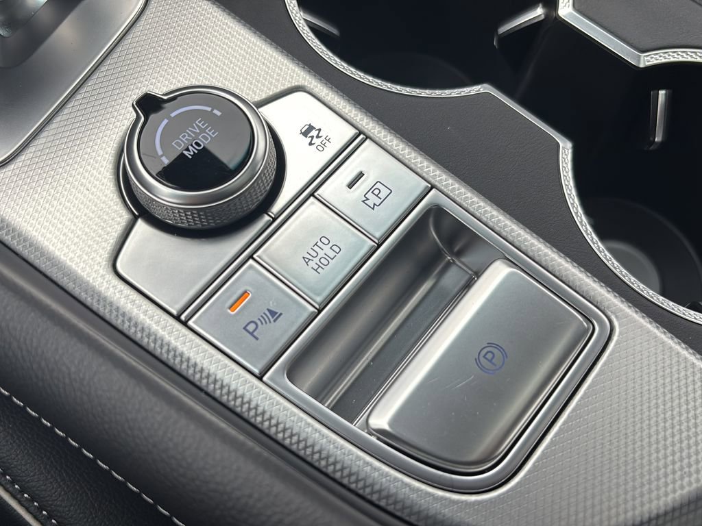 Used 2026 Genesis G70 2.5T Prestige image 33