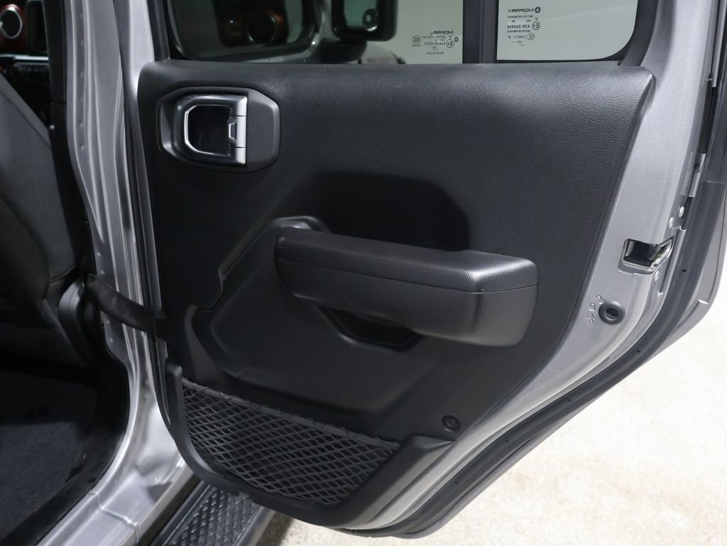 Certified 2020 Jeep Gladiator Rubicon w/ Cold Weather Group image 20