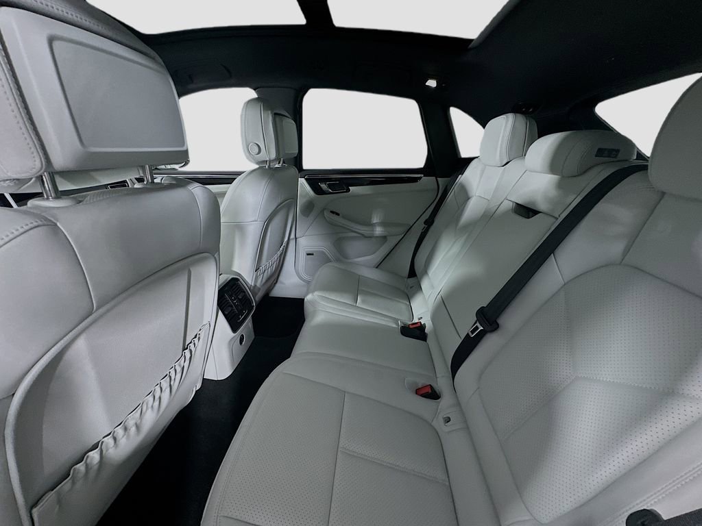 New 2026 Porsche Macan Turbo AWD/4WD image 24