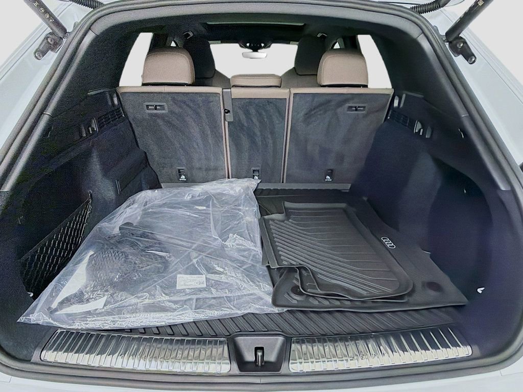Used 2025 Audi Q5 Premium Plus w/ Premium Plus AWD/4WD image 28