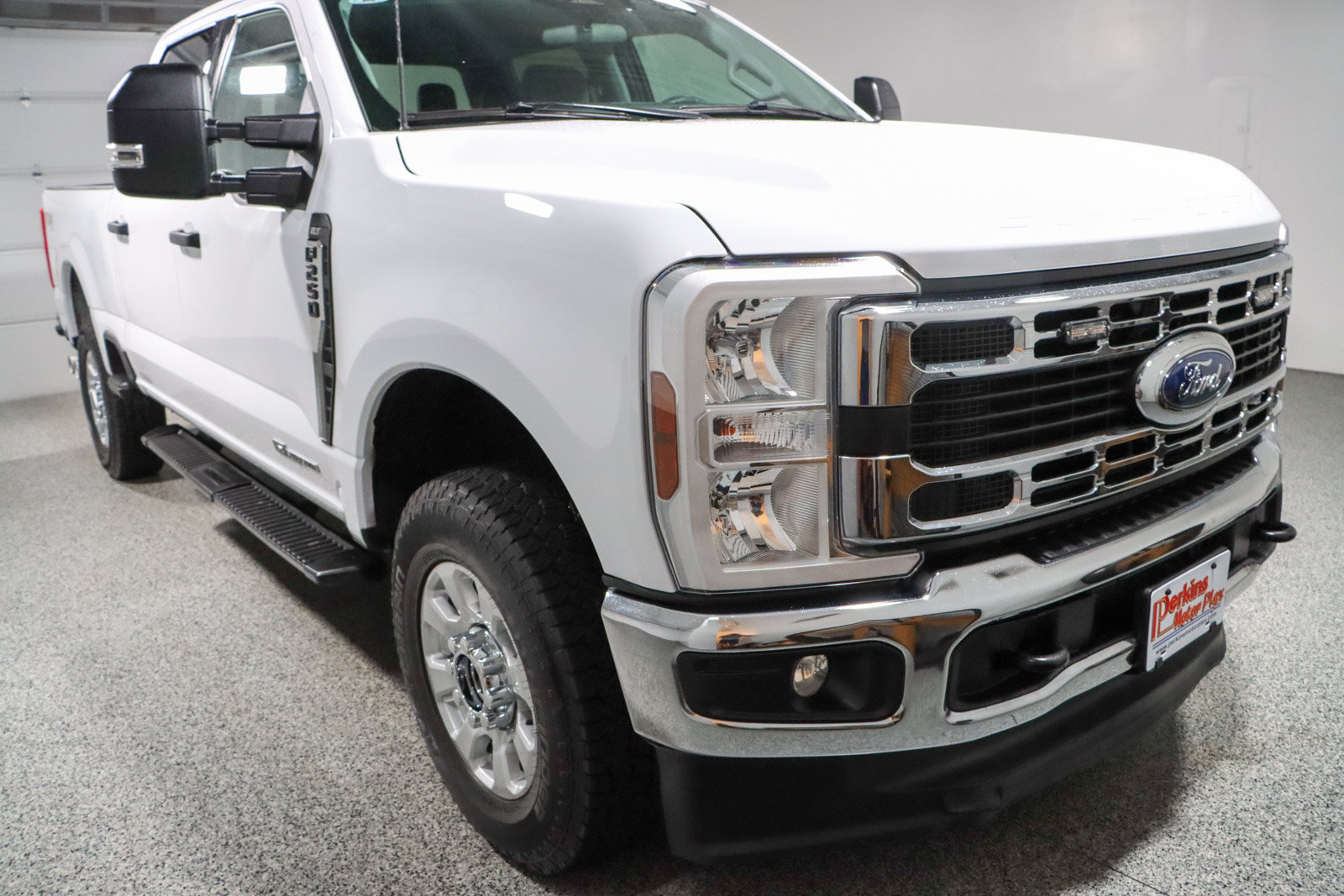 Used 2024 Ford F250 XLT w/ FX4 Off-Road Package AWD/4WD image 5