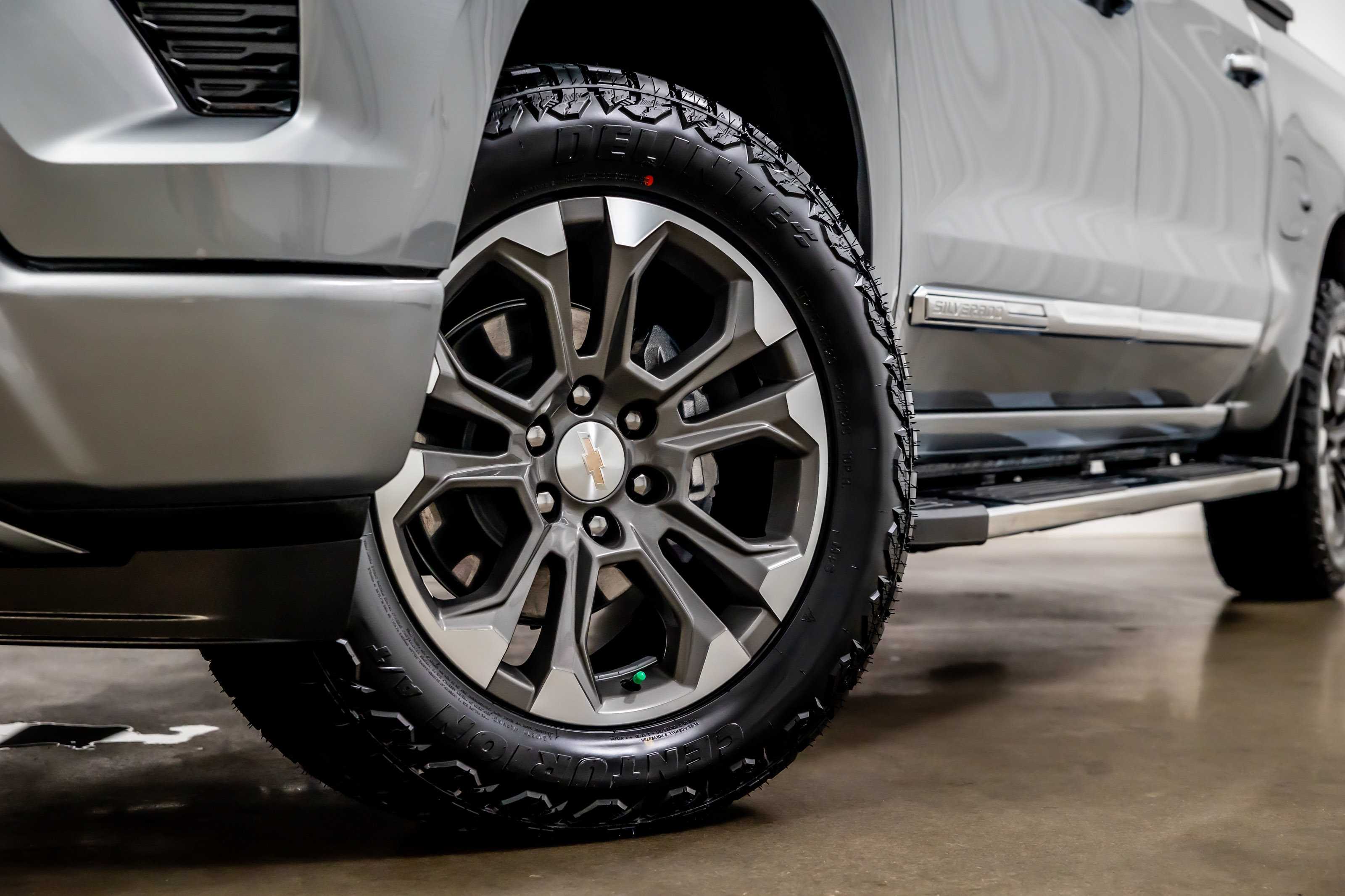 Used 2024 Chevrolet Silverado 1500 High Country w/ Z71 Off-Road Package AWD/4WD image 22