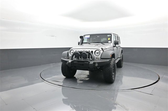 Used 2017 Jeep Wrangler Unlimited Rubicon w/ Connectivity Group image 3