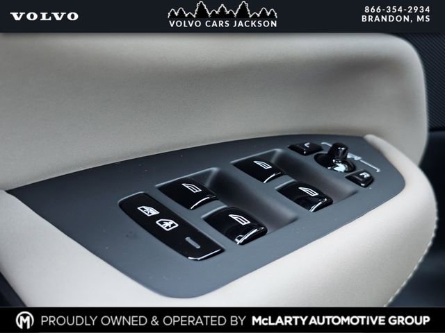 New 2026 Volvo XC90 B6 Plus w/ Protection Package Premier image 16