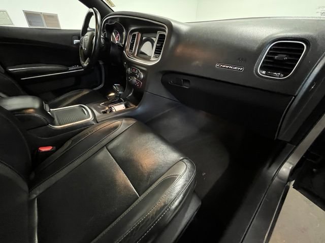 Used 2021 Dodge Charger SXT w/ Leather Interior Group RWD image 19