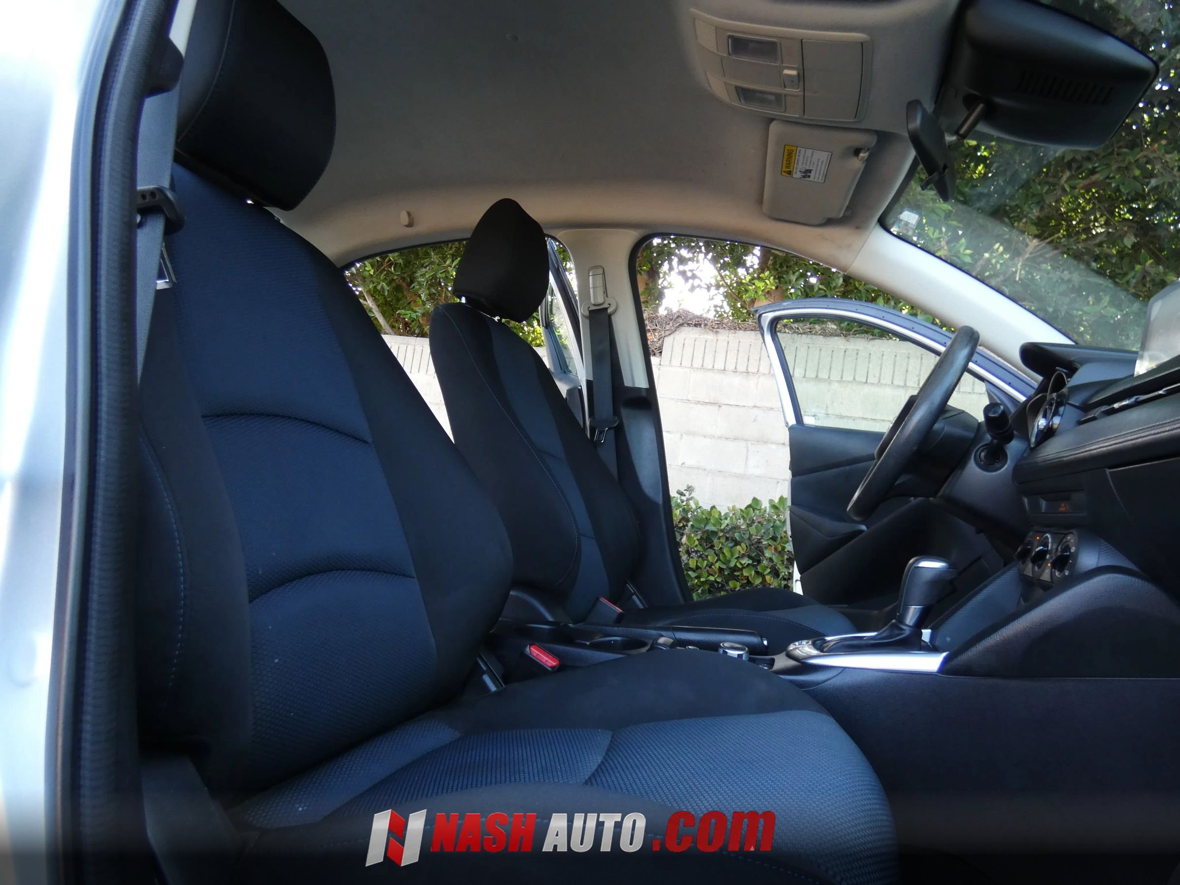 Used 2019 Toyota Yaris LE FWD image 28