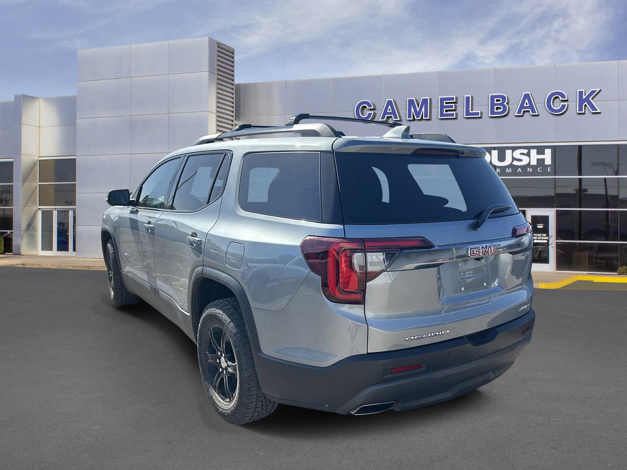 Used 2023 GMC Acadia AT4 w/ Technology Package AWD/4WD image 8