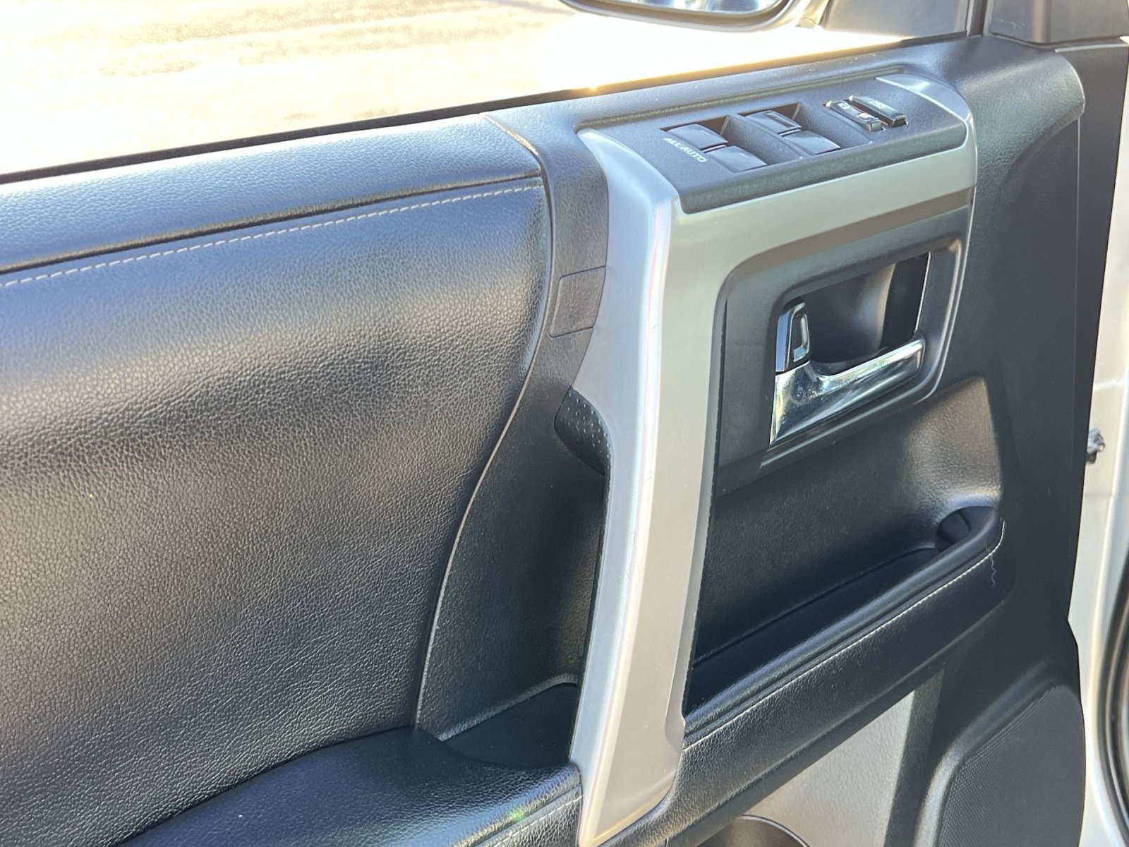 Used 2019 Toyota 4Runner SR5 Premium AWD/4WD image 15