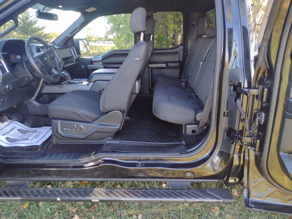 Used 2015 Ford F150 XLT w/ Equipment Group 302A Luxury image 19