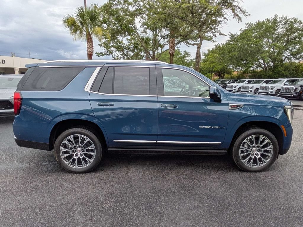 New 2026 GMC Yukon Denali w/ Denali Reserve Package AWD/4WD image 3