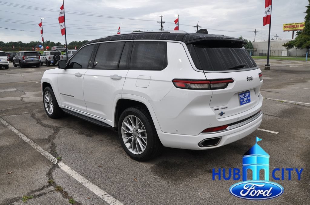 Used 2023 Jeep Grand Cherokee L Summit w/ Advanced Protech Group IV AWD/4WD image 3