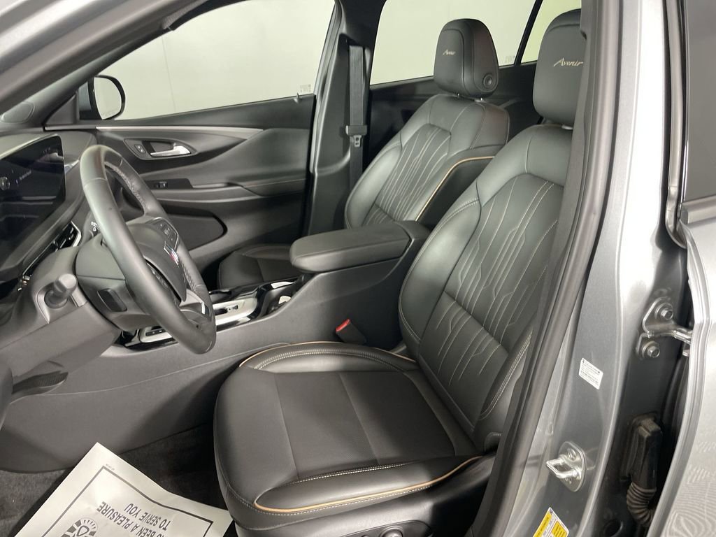 Used 2025 Buick Envista Avenir image 18