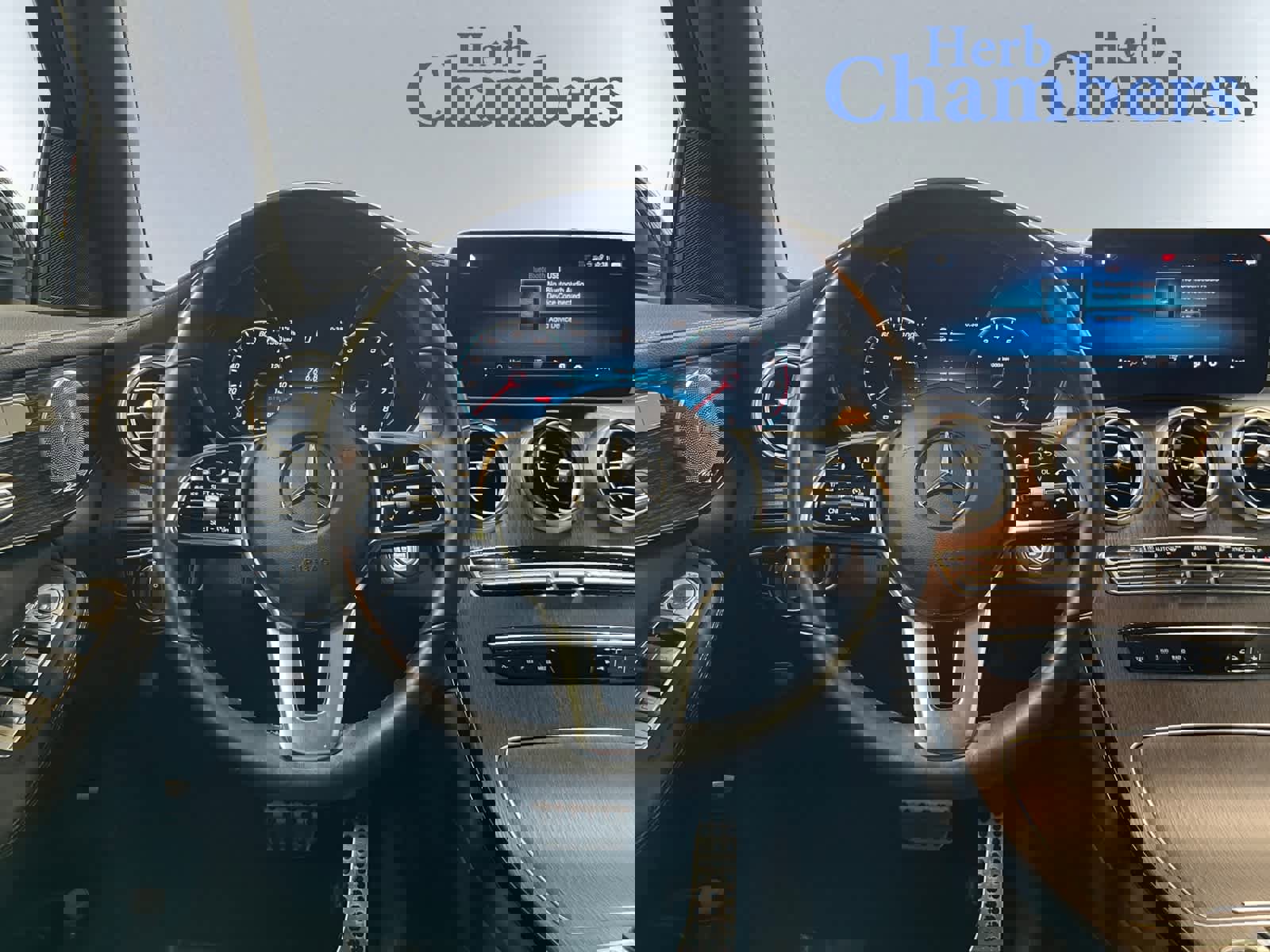 Used 2023 Mercedes-Benz GLC 300 4MATIC image 18