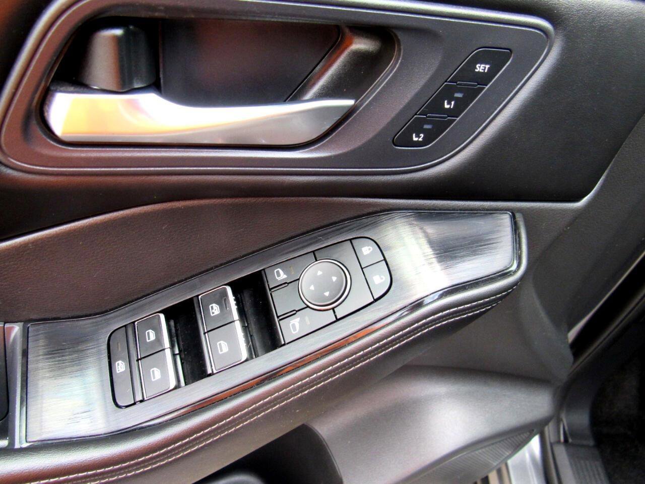 Used 2023 Nissan Rogue SL AWD/4WD image 16