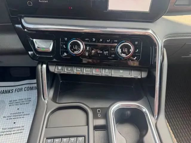 New 2026 GMC Sierra 3500 Denali Ultimate w/ LPO, Black Badging Package AWD/4WD image 28