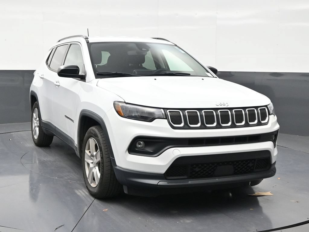 Used 2022 Jeep Compass Latitude FWD image 7