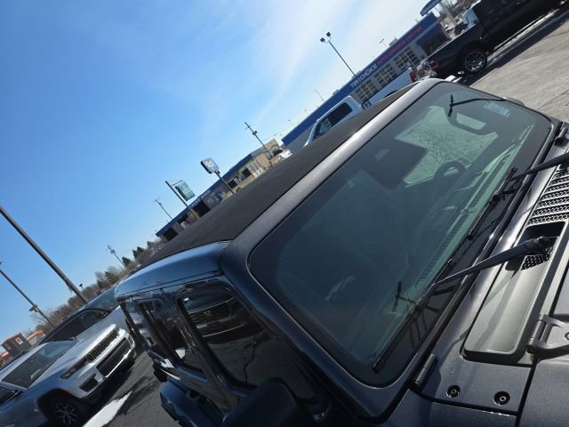 Used 2025 Jeep Wrangler Unlimited Sahara w/ Safety Group image 11