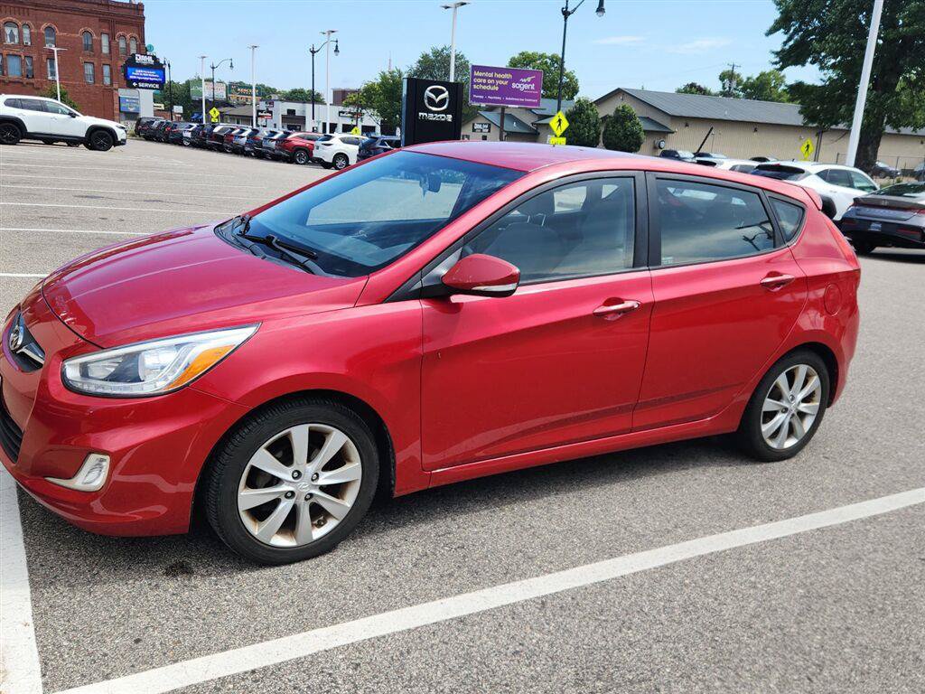 Used 2014 Hyundai Accent SE FWD image 7