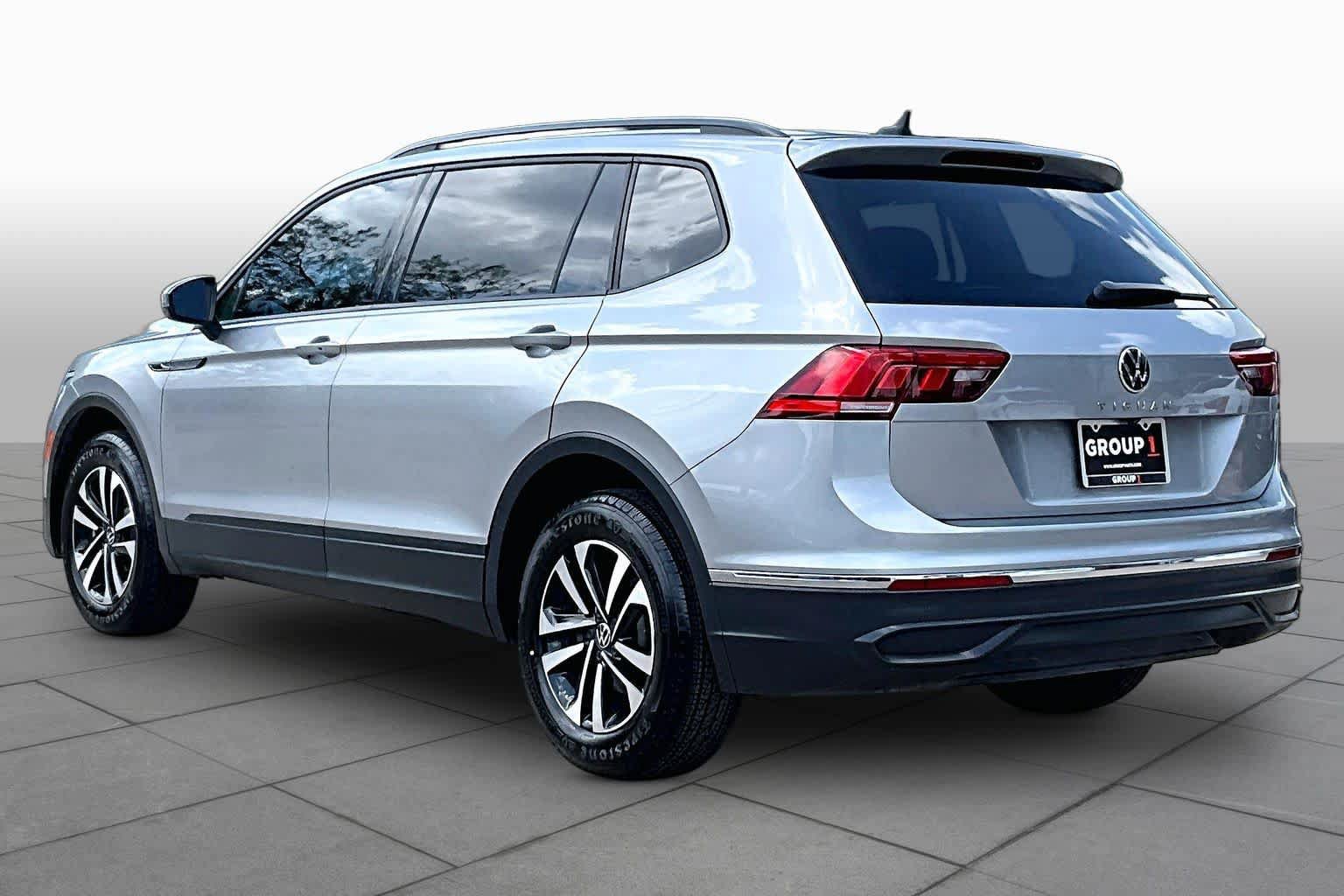 Used 2022 Volkswagen Tiguan S FWD image 12