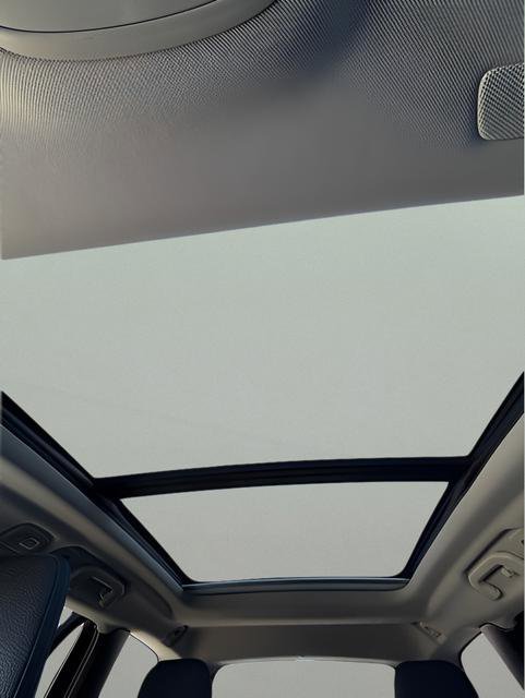 Used 2025 Volvo V60 B5 Cross Country Plus image 39