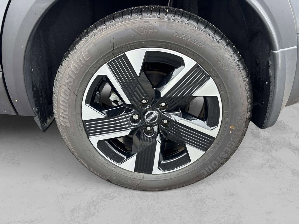 Used 2026 Nissan Kicks SV w/ SV Premium Package image 8