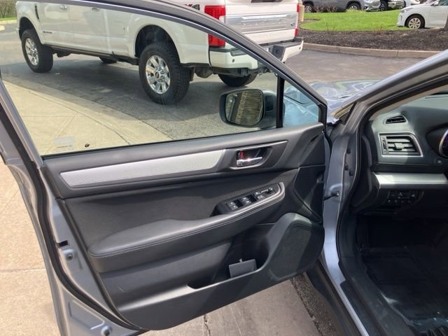 Used 2018 Subaru Outback 2.5i Premium image 9