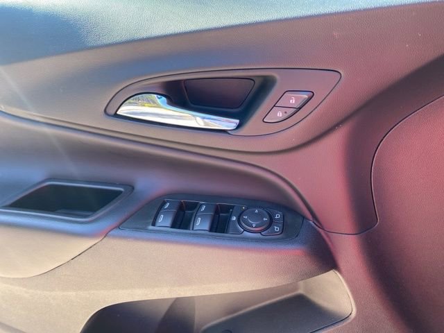 Used 2024 Chevrolet Equinox LT FWD image 17