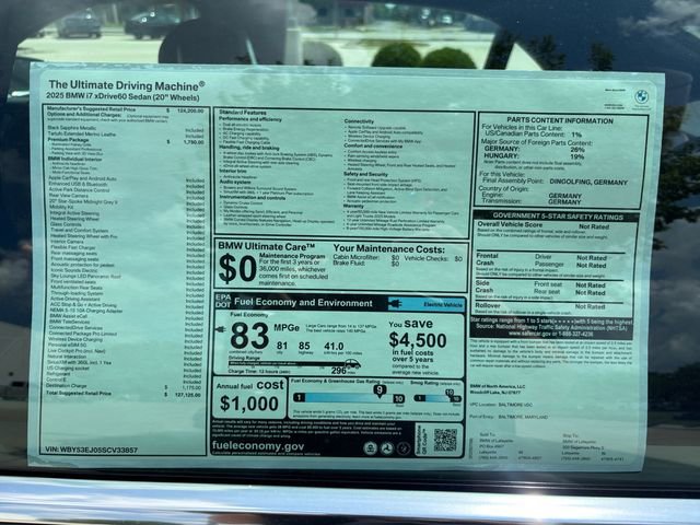 Used 2025 BMW i7 xDrive60 w/ Premium Package image 37