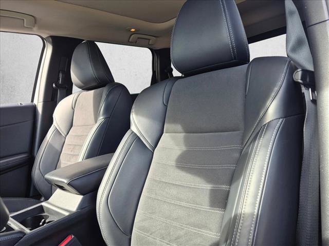 Used 2024 Mitsubishi Outlander SE FWD image 12