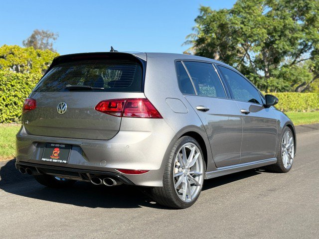 Used 2017 Volkswagen Golf 4-Door AWD/4WD image 7
