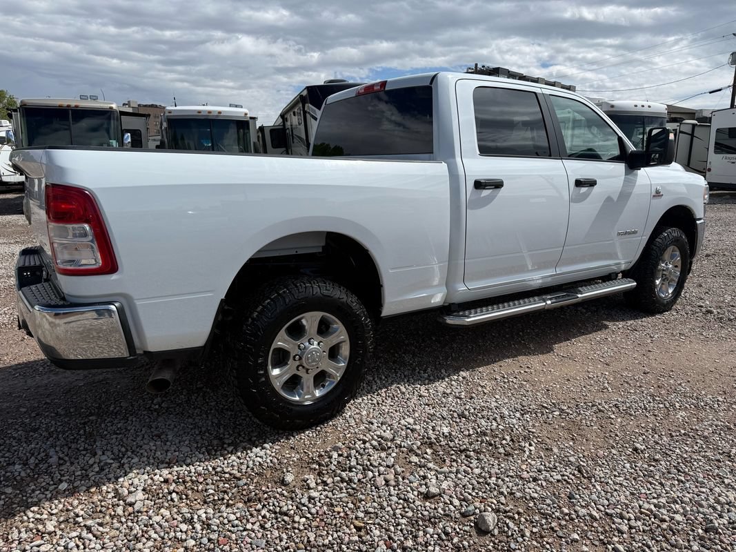 Used 2024 RAM 2500 Big Horn w/ Off Road Package AWD/4WD image 5