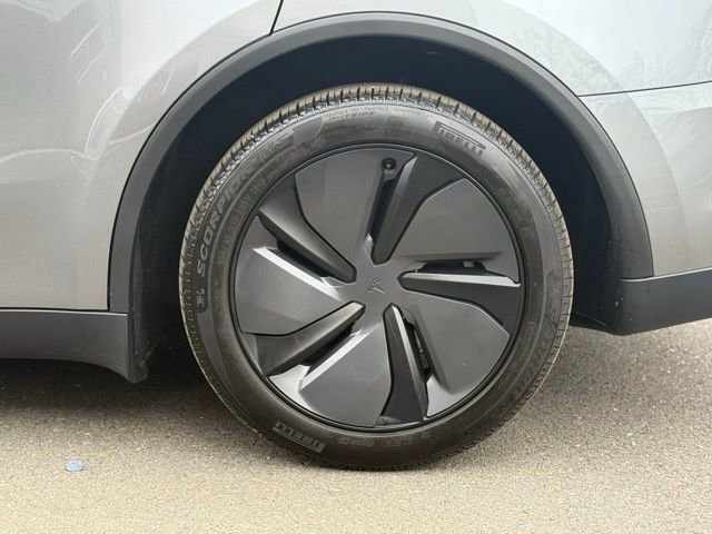 Used 2026 Tesla Model Y Long Range AWD/4WD image 21