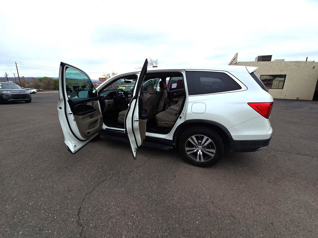 Used 2017 Honda Pilot EX image 22