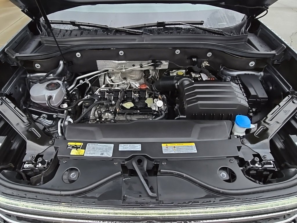 Used 2024 Volkswagen Atlas SE image 32