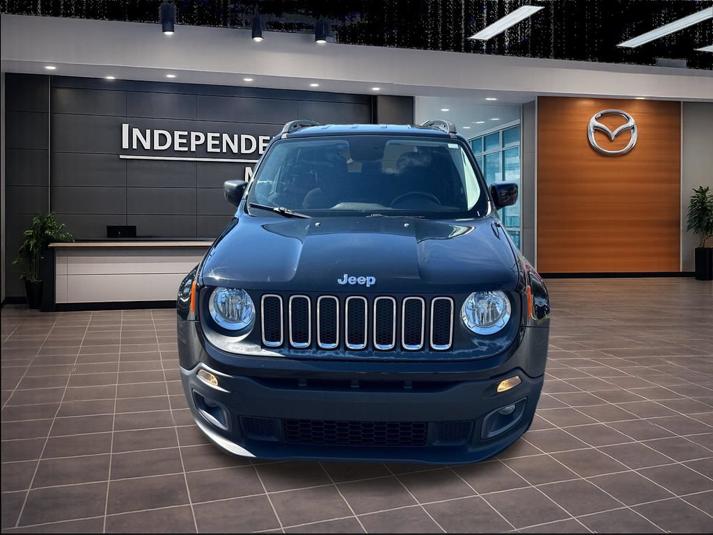 Used 2017 Jeep Renegade Latitude AWD/4WD image 8
