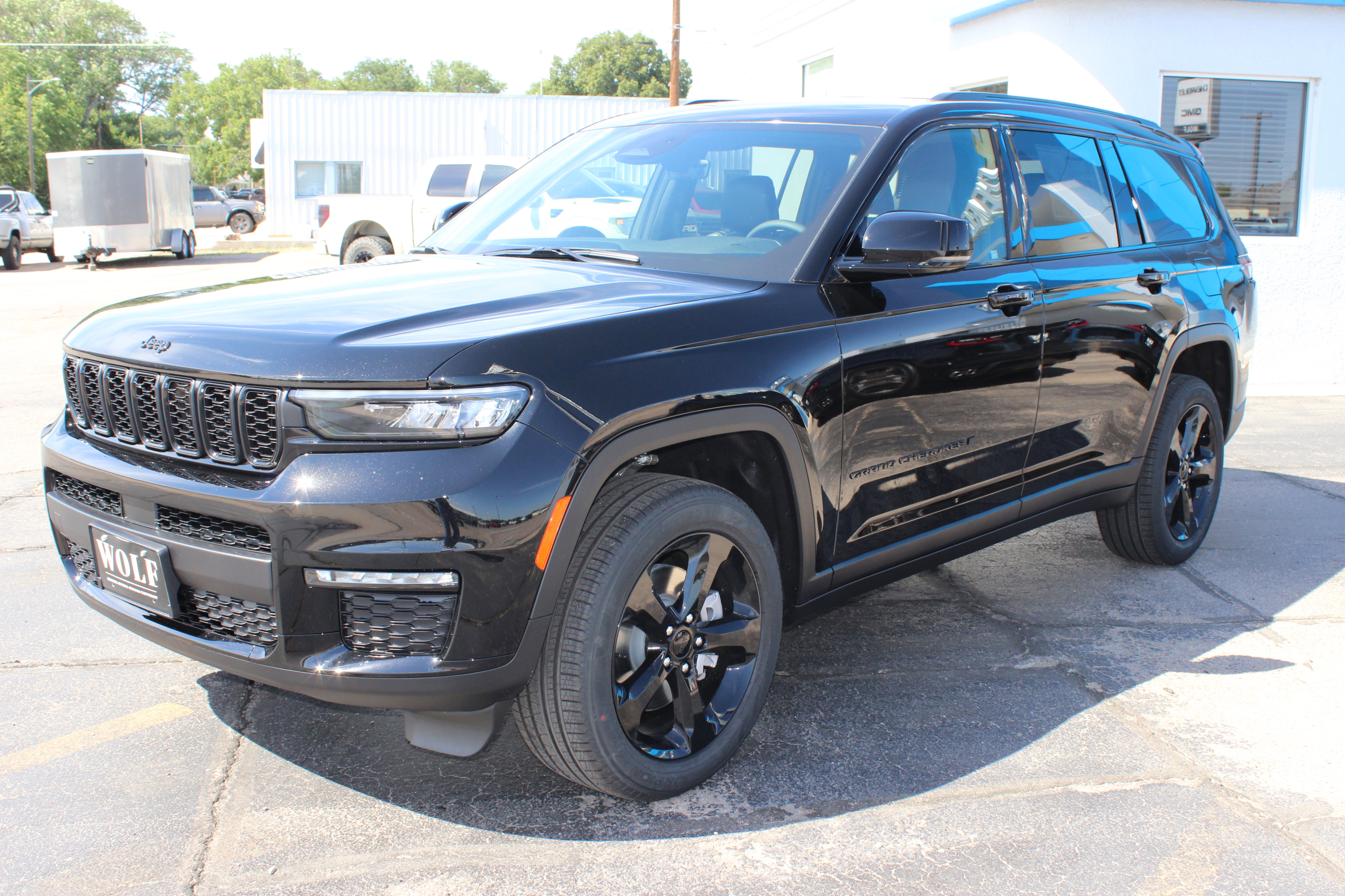 New 2025 Jeep Grand Cherokee L Limited w/ Black Appearance Package