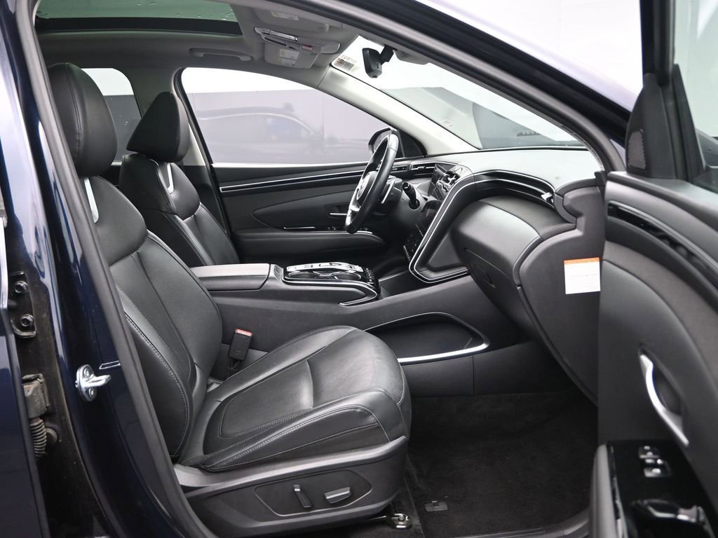 Used 2024 Hyundai Tucson Limited image 32